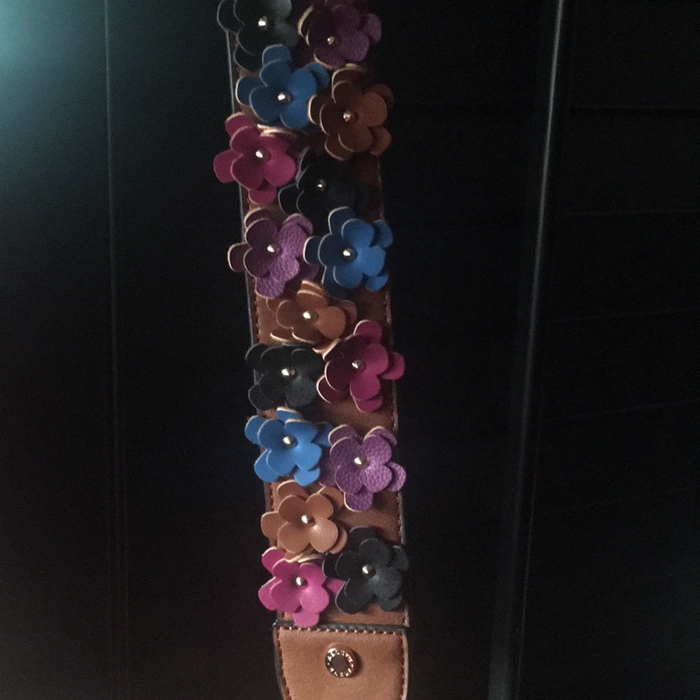 Handbag - Picture 2 of 7
